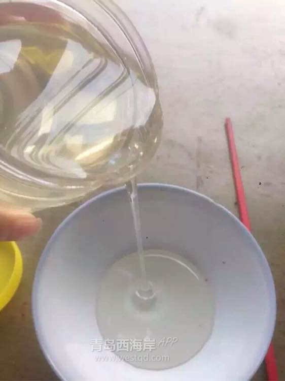 小女子大学毕业后在外面工作过好