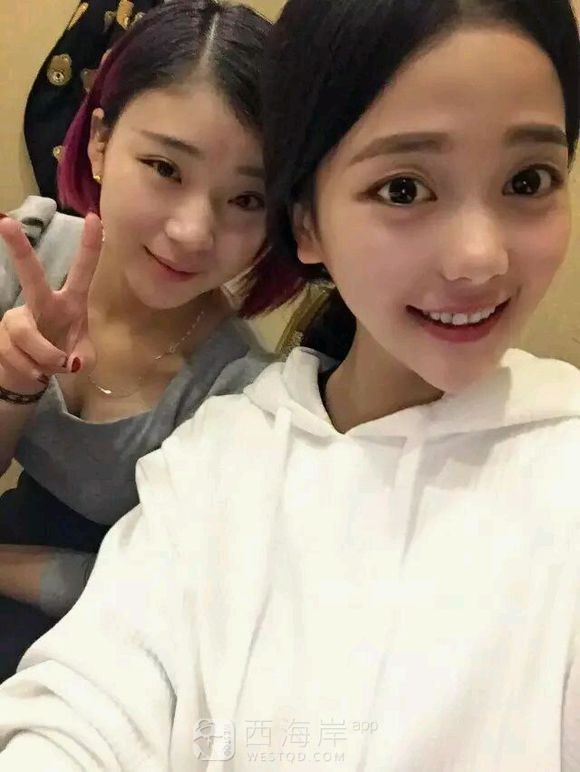 这么晚还有没睡的吗？近来举个爪爪！！！