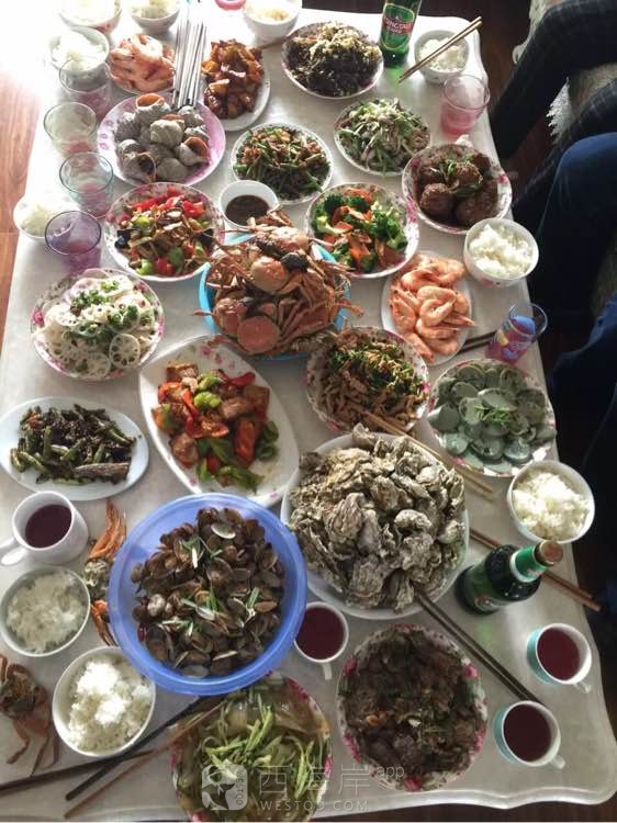 一大早做好饭，请美女帅哥们来吃