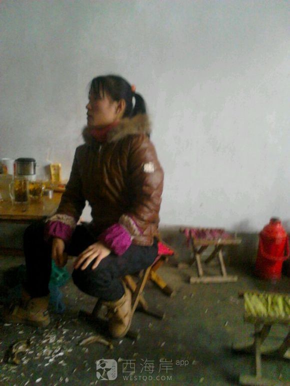 请求大家帮帮我谢谢了，她好像现在在青岛来，请求吧主别删我帖子谢