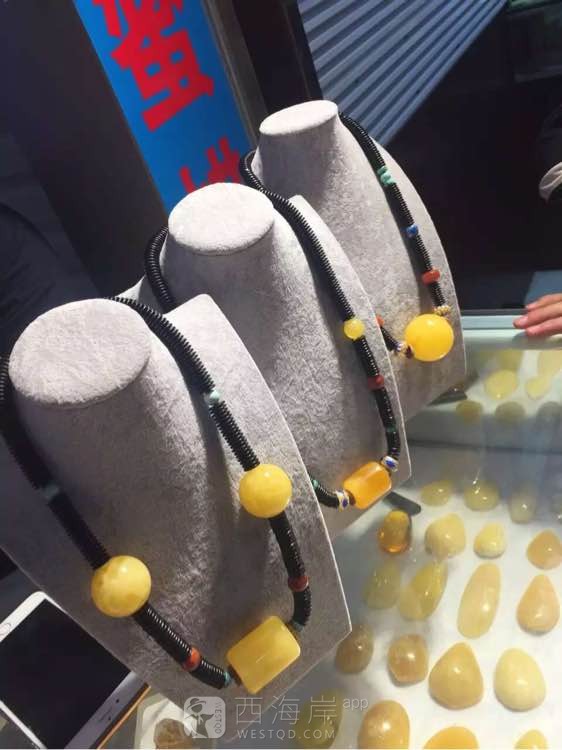 有喜欢蜜蜡琥珀得可以看看