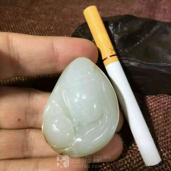 放漏新疆和田籽料挂件