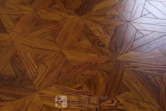 自家工厂生产的实木复合地板