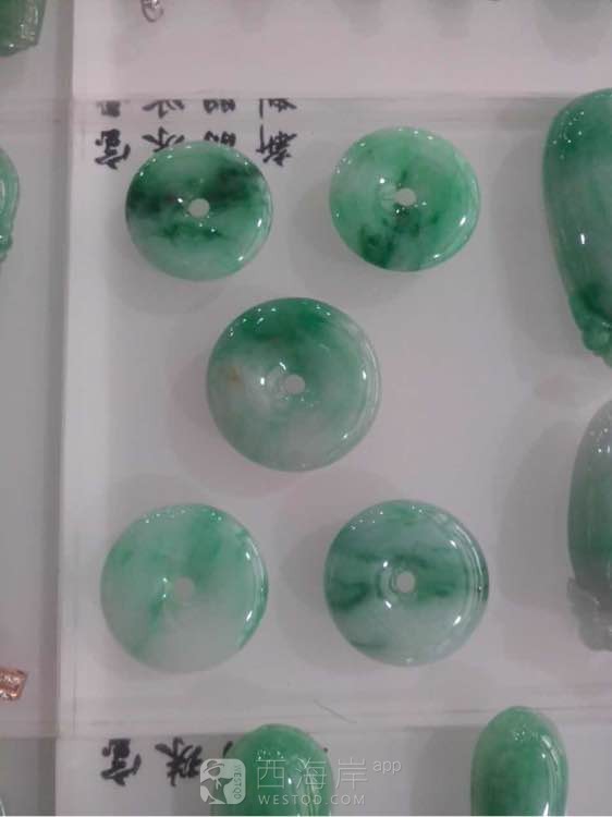 [生活杂谈]喜欢翡翠跟和田玉的，福利来了