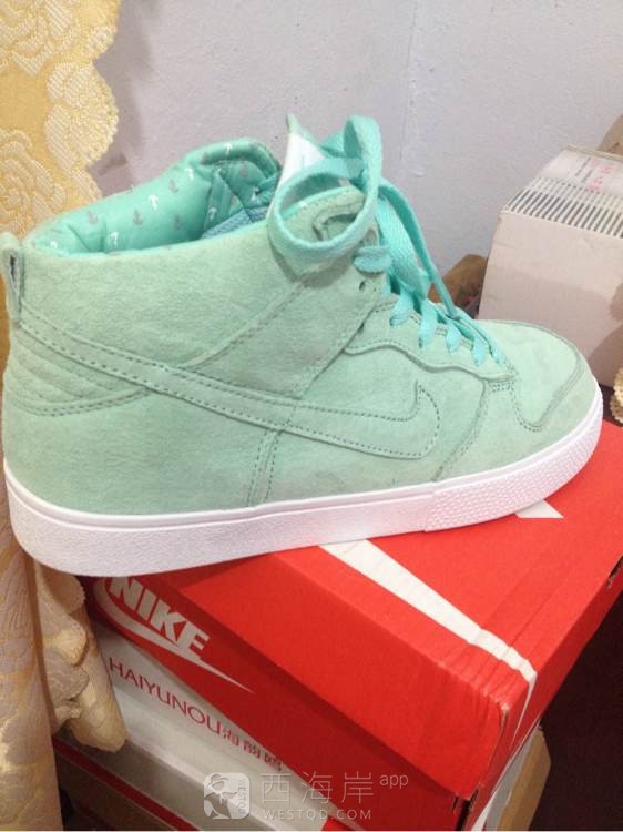 自己买的?。拍大一码。