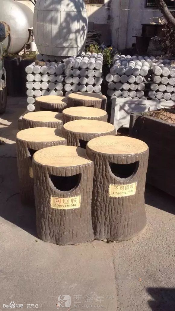 海边即将采用水泥仿木栏杆