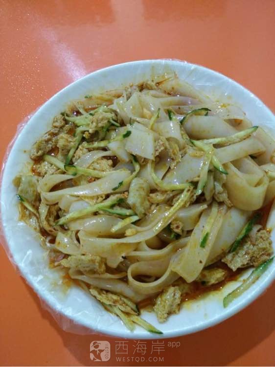 台头偶遇擀面皮，凉皮，强烈推荐给吃货们