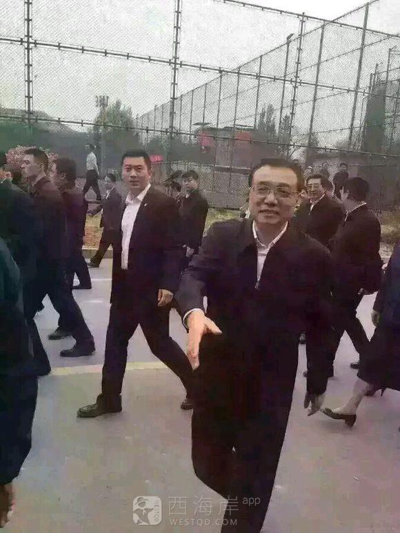 在茫茫人海中，李总理一眼认出了我?? 叮嘱我一定要把采购工