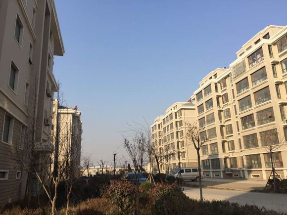 吉房出售 王台阳光世纪小区，精装修，90.42平带储藏室