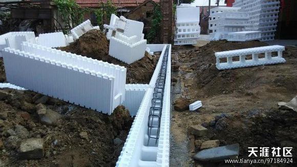 现在不都追求这样的小别墅吗，给自己爸妈盖一套吧