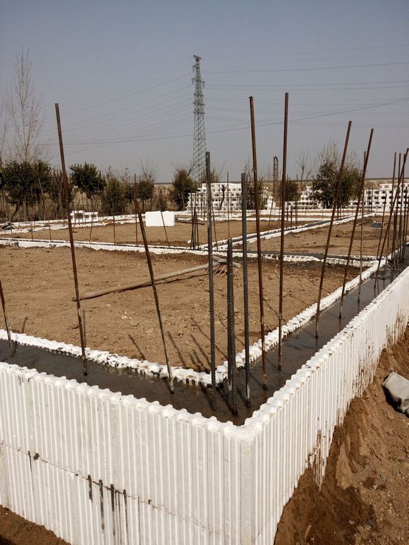 现在不都追求这样的小别墅吗，给自己爸妈盖一套吧