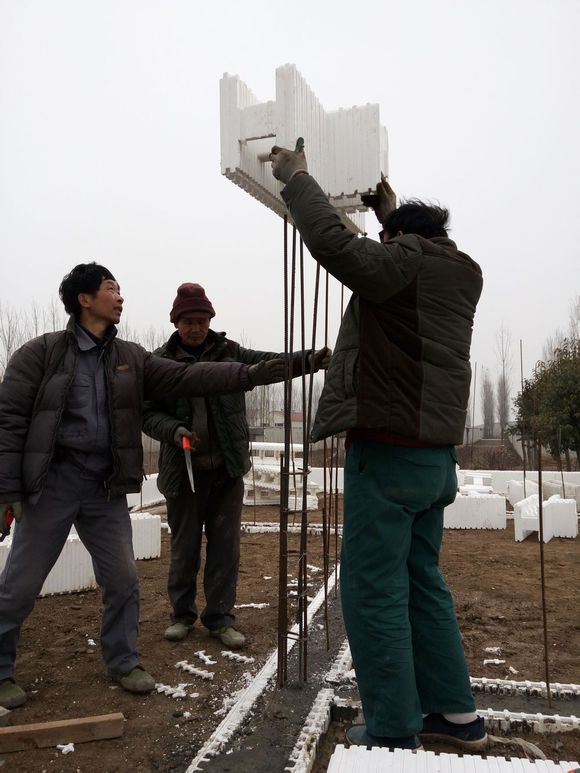 现在不都追求这样的小别墅吗，给自己爸妈盖一套吧