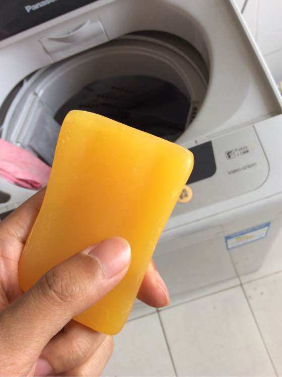 女同志们分享下你们的日常化妆品啊