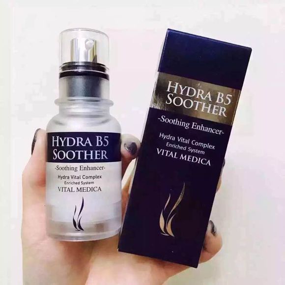 女同志们分享下你们的日常化妆品啊