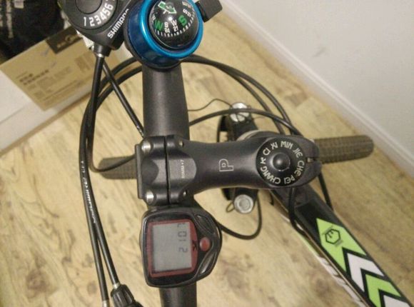 嘿亲们，借此地出辆二手自行车！