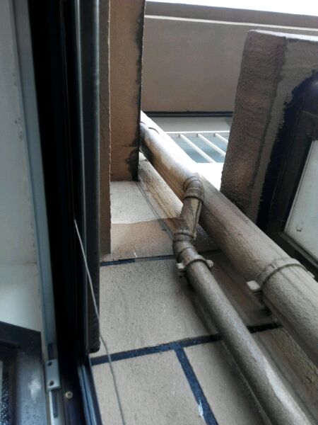 屋里漏水怎么办