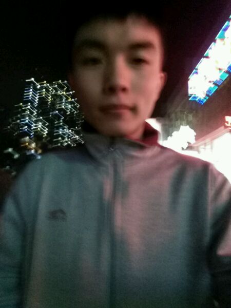 寻人出游。有眼缘我么？