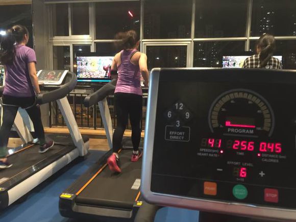 依旧唐岛湾，健身房