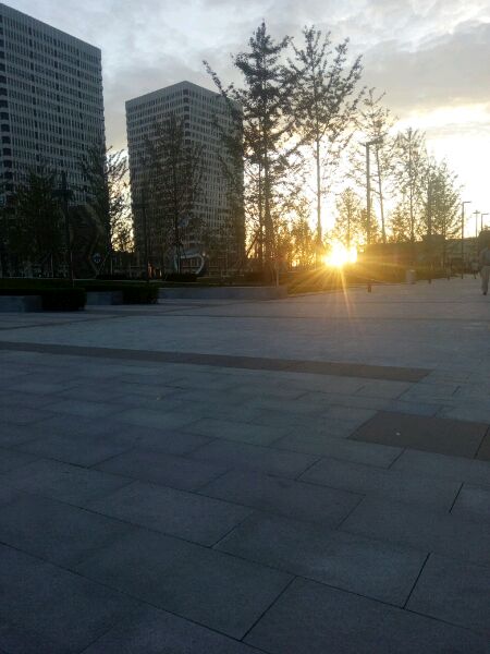 世界上最巧的事情，莫不在于，你