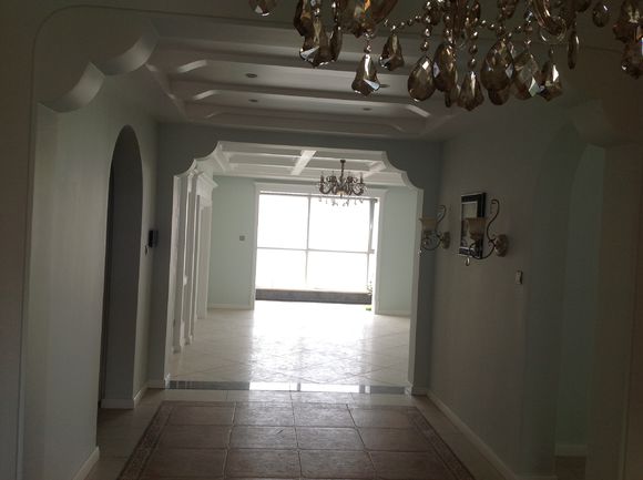 刚装修完的，实景照片，大家给点意见