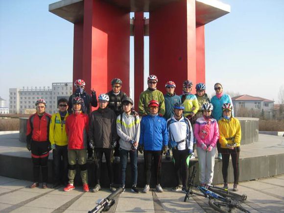 开发区骑车的小伙伴呢？