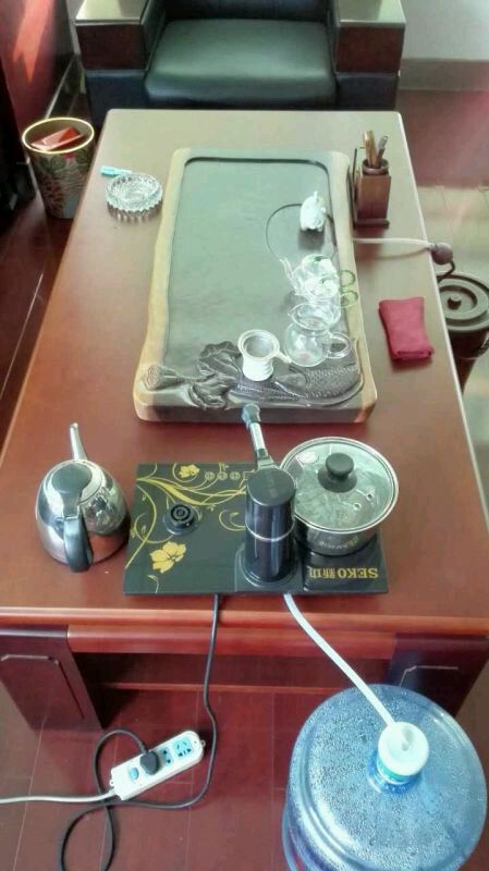 公司歇业了，一大批办公用品打包卖了