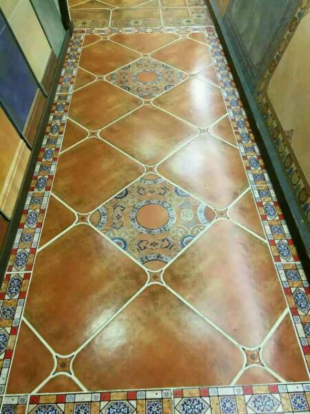 香江路精装套一，各种家具齐全