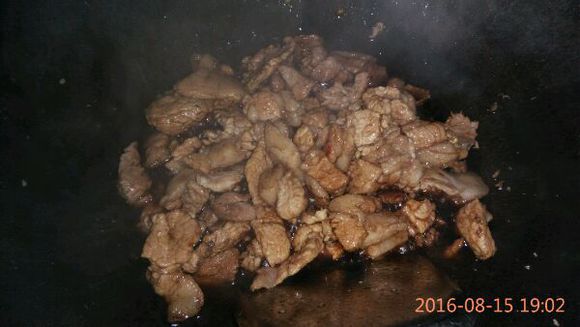 我想说 茄子炒肉又炒好了！