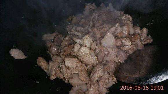 我想说 茄子炒肉又炒好了！