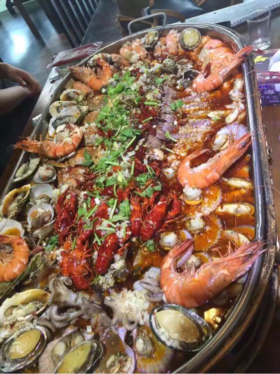 求助，我是外地的，小孩明年上小学需要什么材料