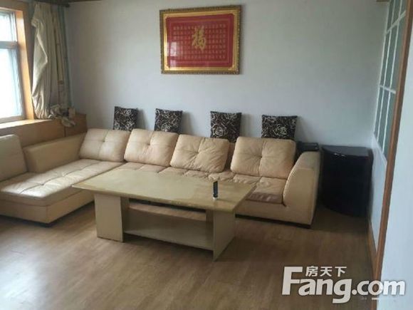 我看好这个房子没有人合作，有没有人合租啊