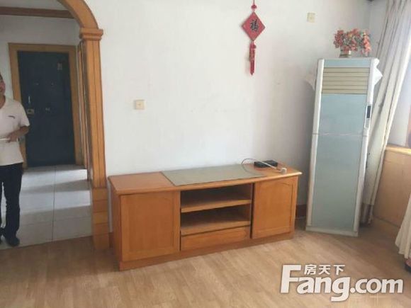 我看好这个房子没有人合作，有没有人合租啊