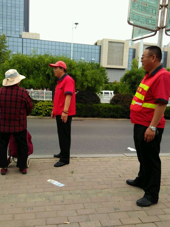 最美黄岛人，公交司机业余时间义
