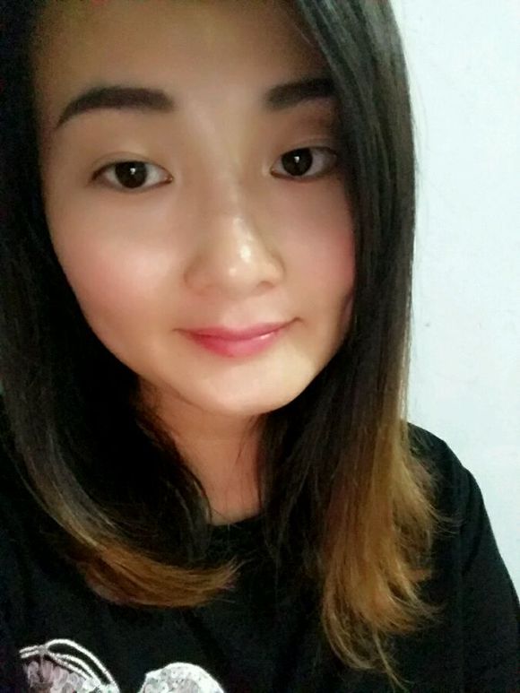 好无聊的自拍一下