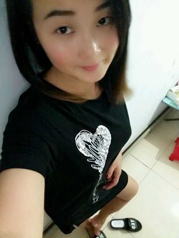 好无聊的自拍一下