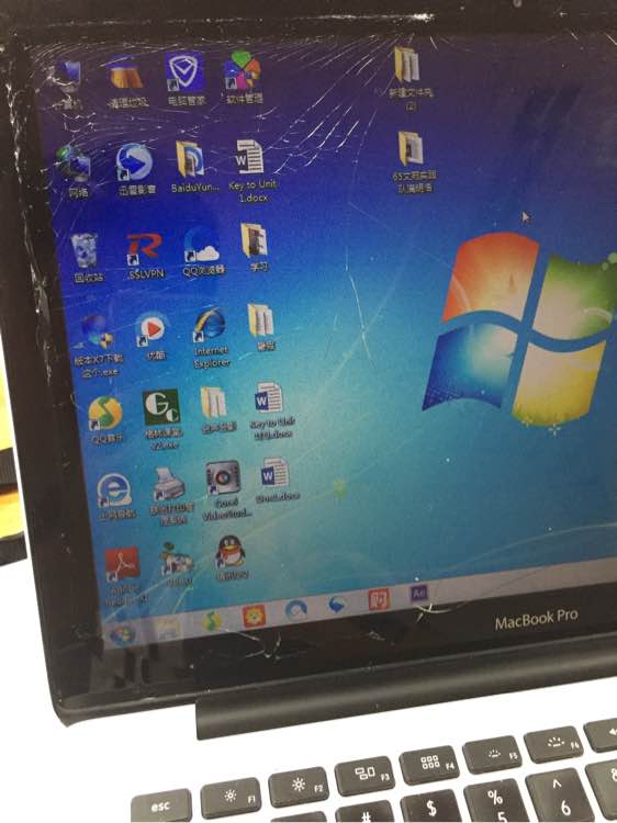 电脑屏碎了，苹果MacBook
