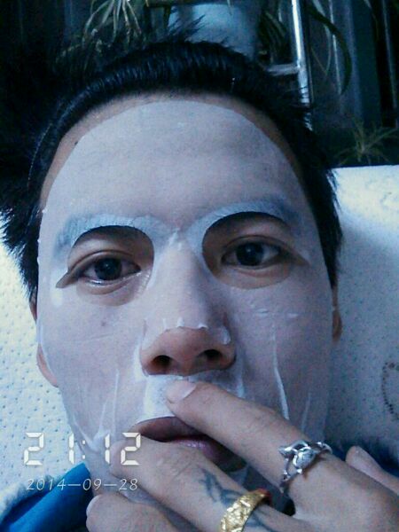 来个面膜，臭美一下……哈哈