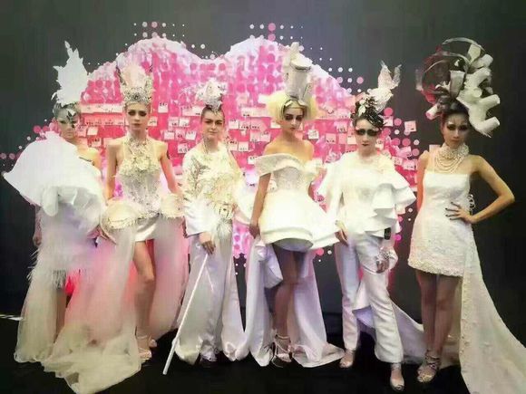 维纳斯化妆学校“十一”活动开始了！