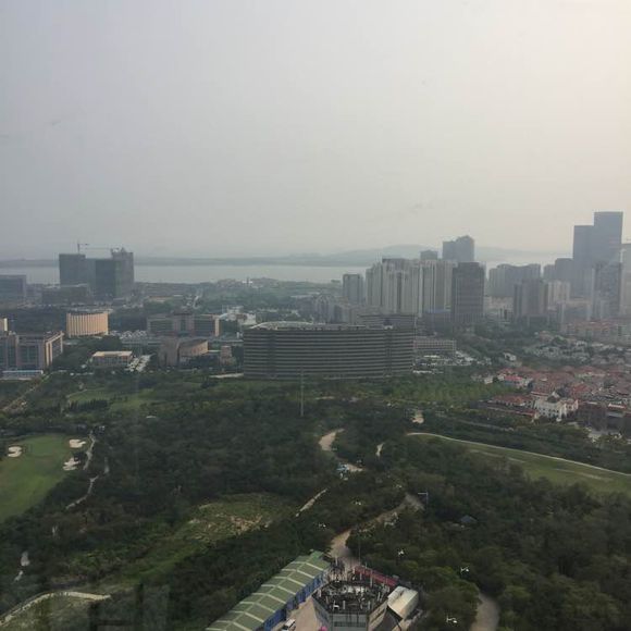 俯瞰黄岛市区，你能认出来图片中的地方嘛