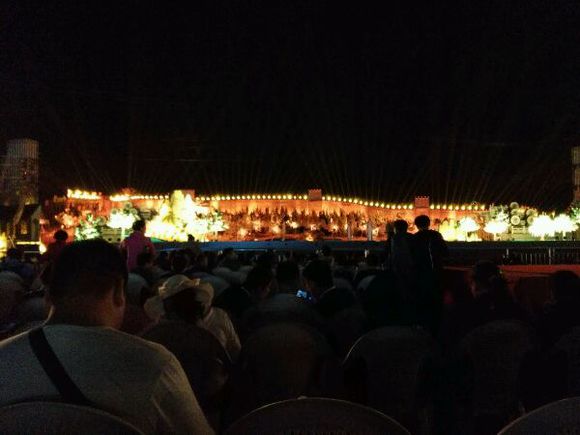 节目就要开始了谁在现场呢？