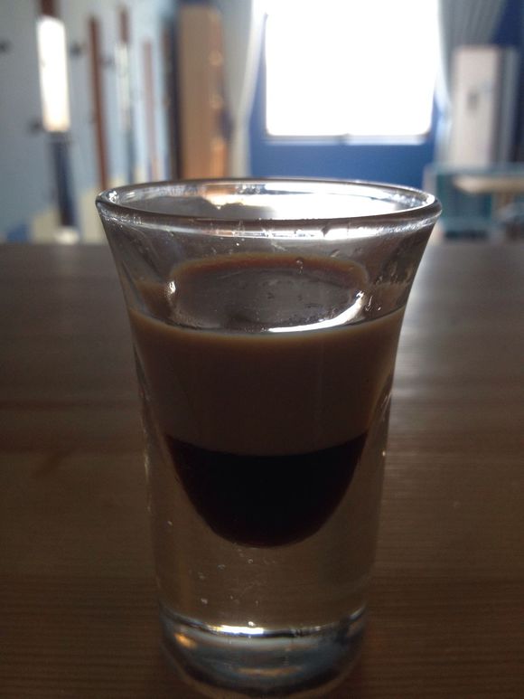 直播教大家调酒！