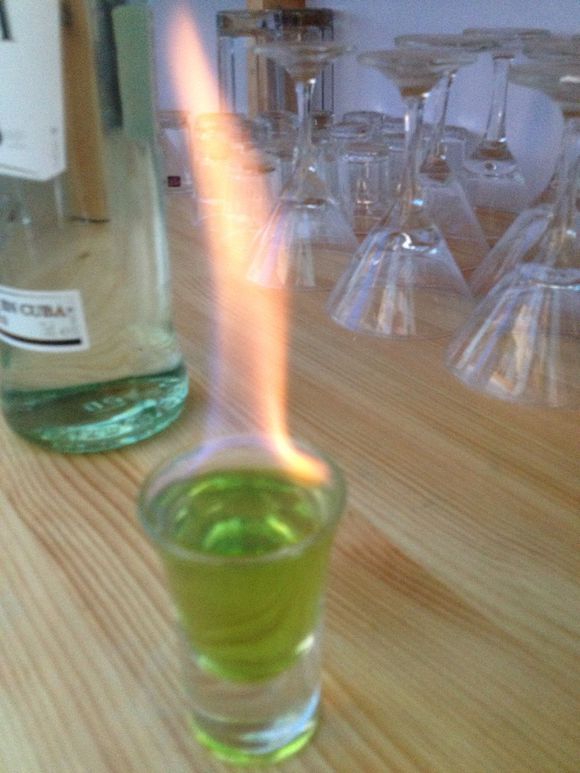 直播教大家调酒！