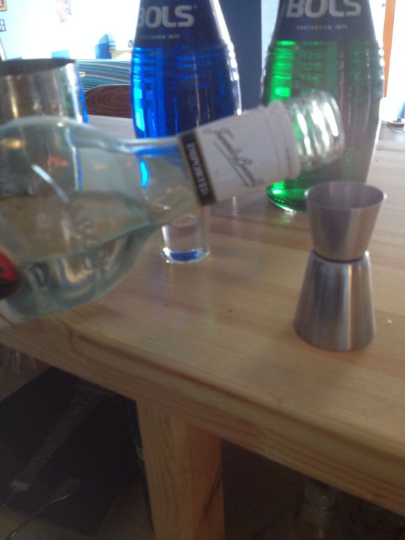 直播教大家调酒！