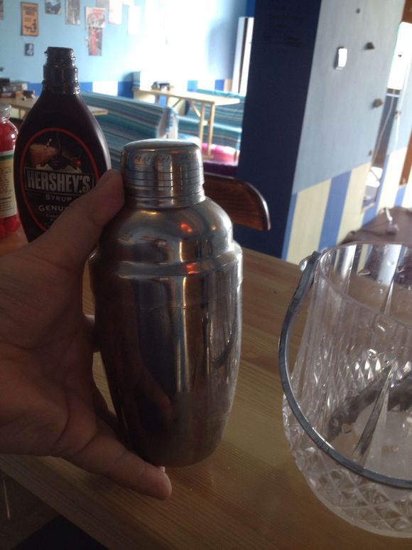 直播教大家调酒！