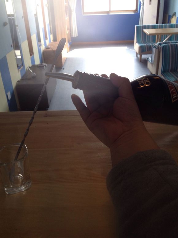 直播教大家调酒！