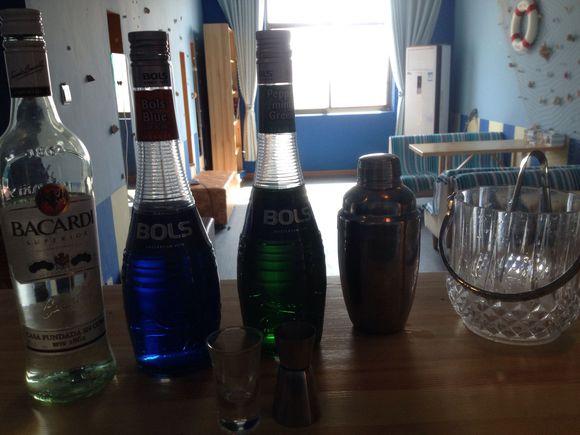 直播教大家调酒！