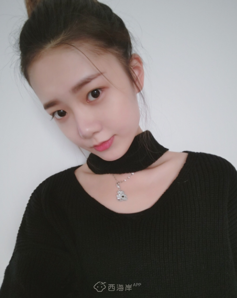 靠近我之前你要想清楚哦，我可是除了可爱什么都没有呢