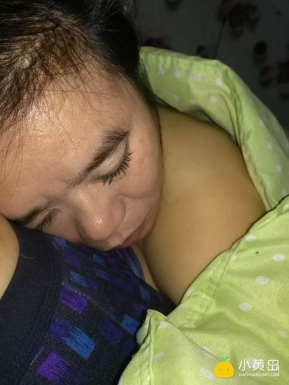 弘扬正能量，图中人叫刘军玩弄女性拍照保存现在黄岛灵山卫赛斯德铝