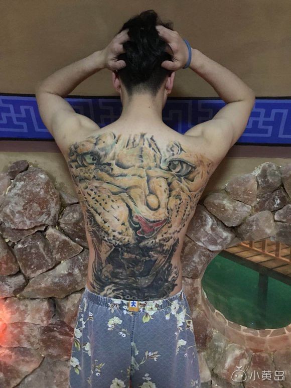 大家来看看这满背2000值不值