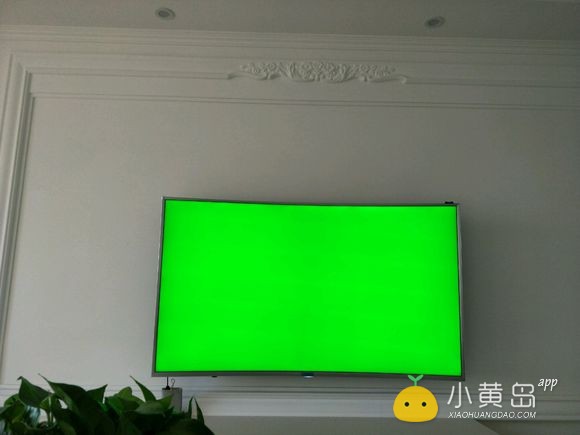 请问下有经验的网友，这款海信曲面的电视屏幕，屏幕显象正常吗？